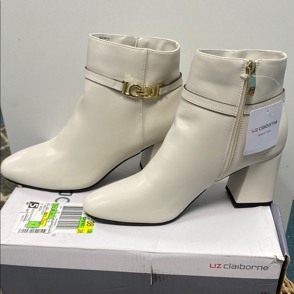 Liz Claiborne Women's White Ankle Boots - Picture 2 of 5